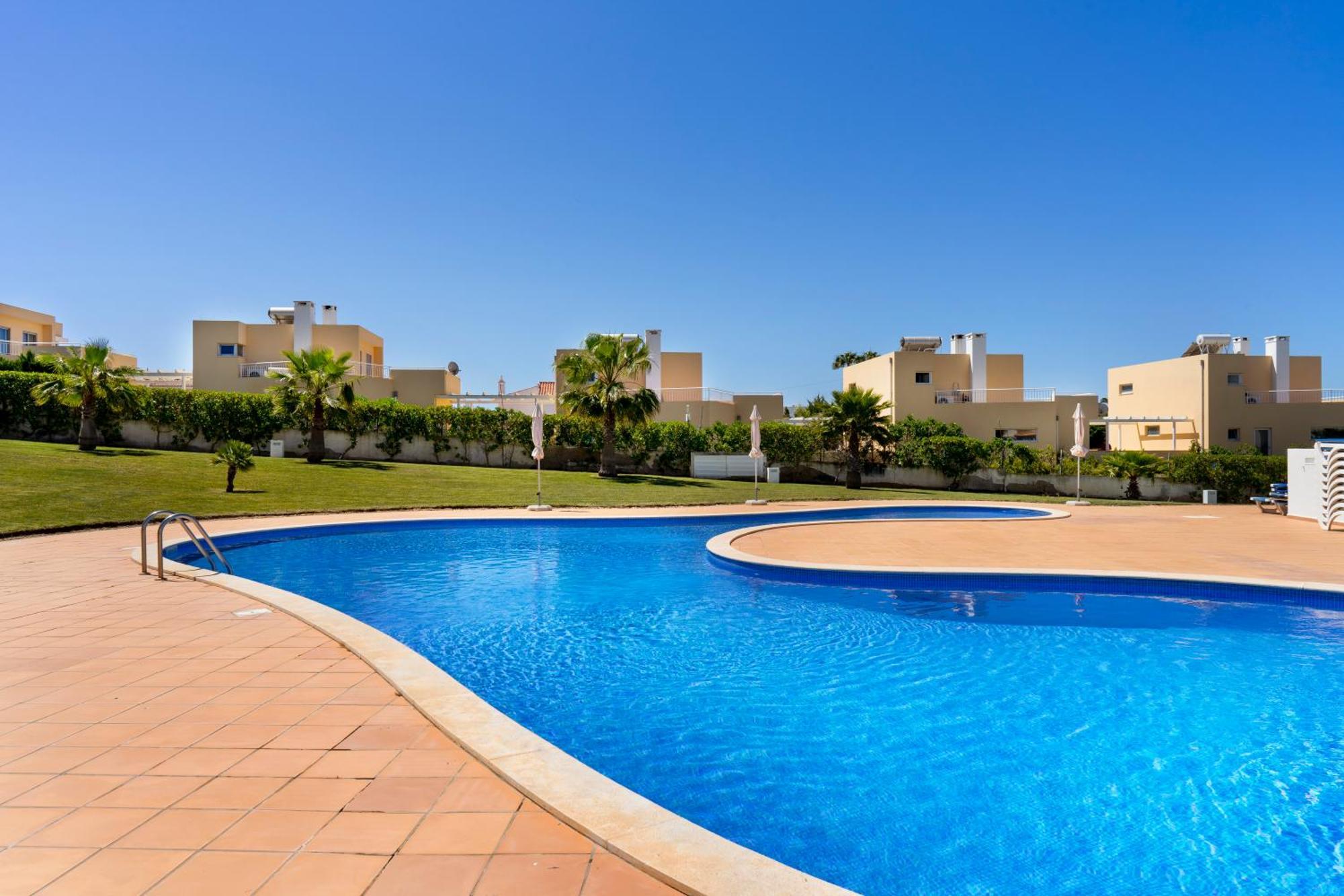 Apartamento No Condominio Baia Village Com Piscina Albufeira Exterior photo